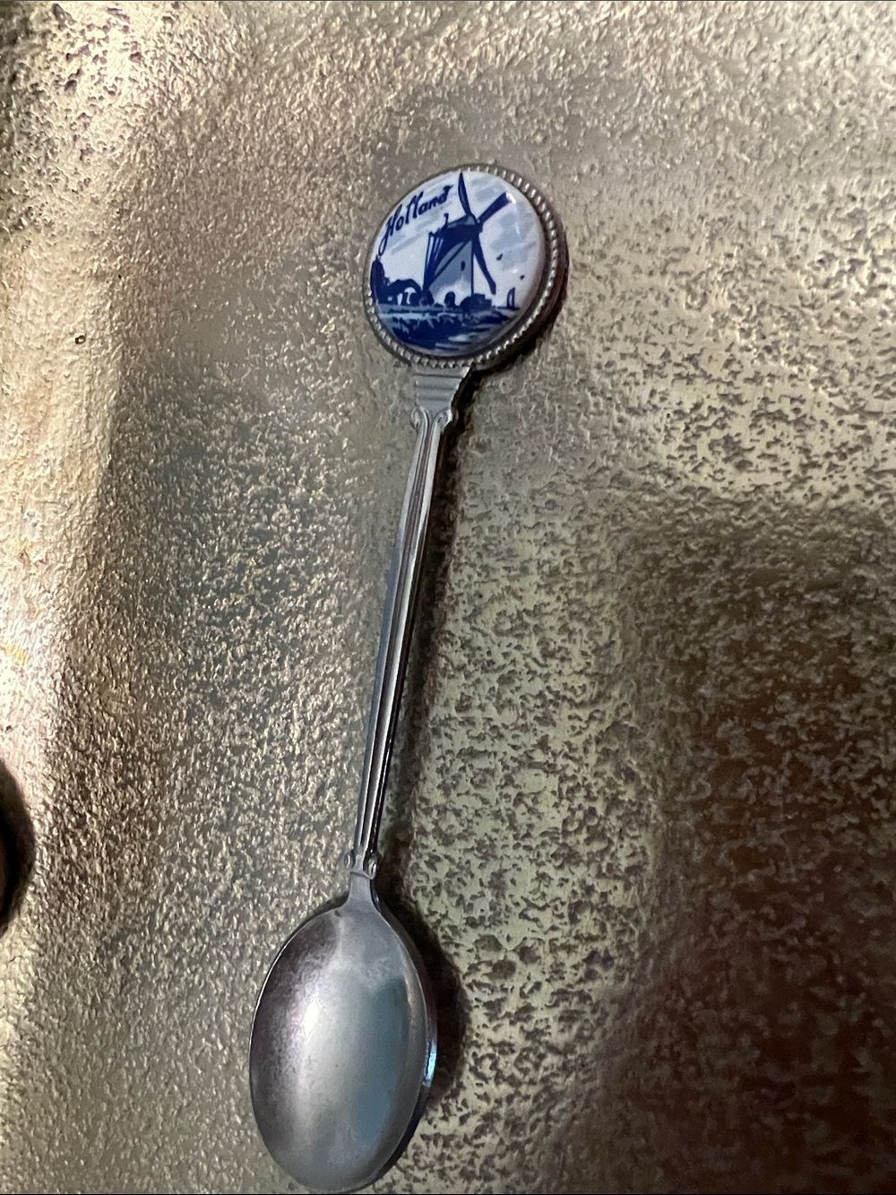 #1979**Vintage Decorative Holland Blue /White Windmill Collector Spoon/Unbranded